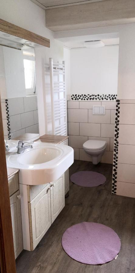 Apartment Auszeit Mit Kueche Viel Ruhe Und Natur Untrasried Esterno foto